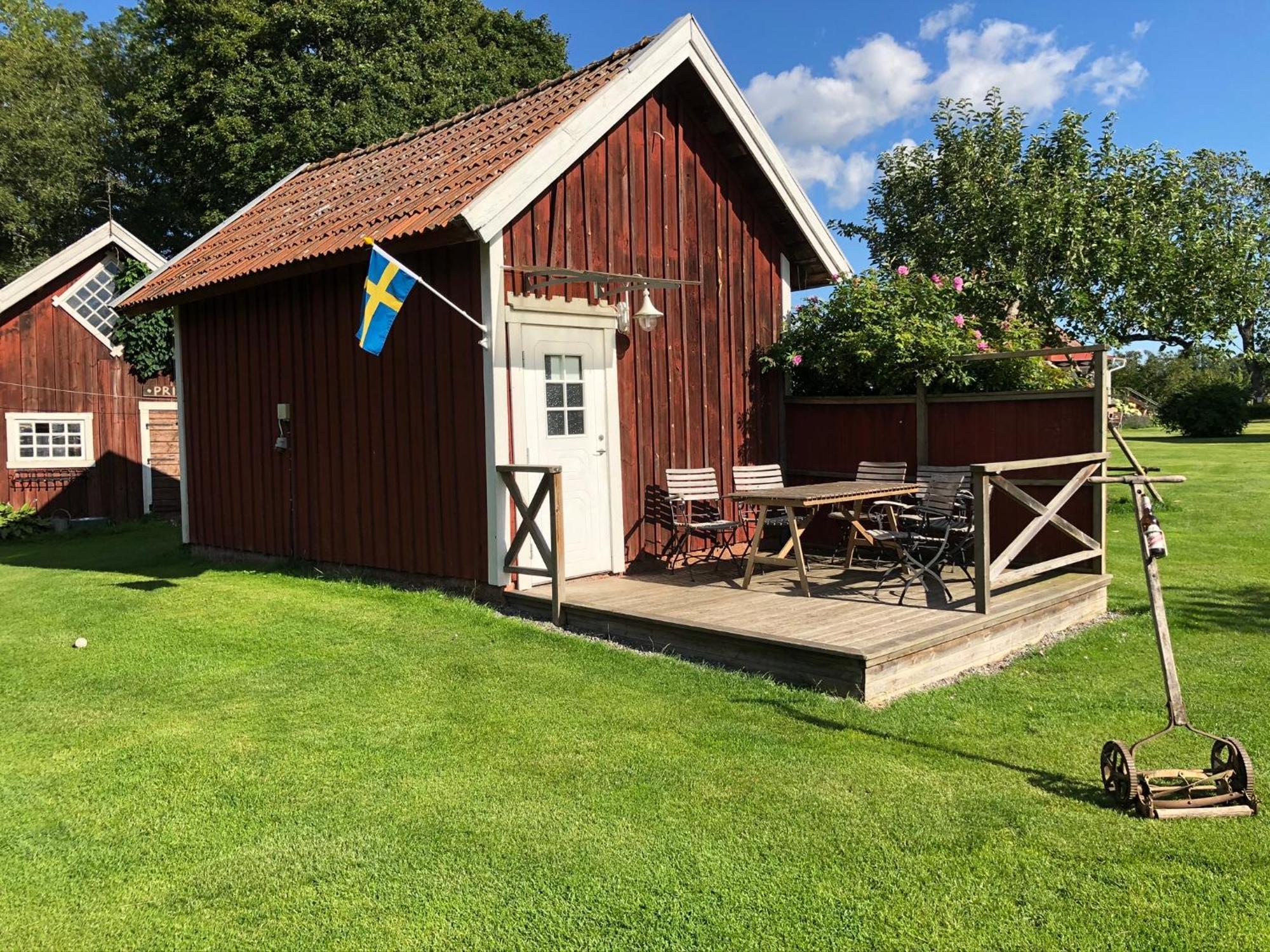 Aeventyrsgardens Vandrarhem, Kinnekulle Kallby Екстер'єр фото